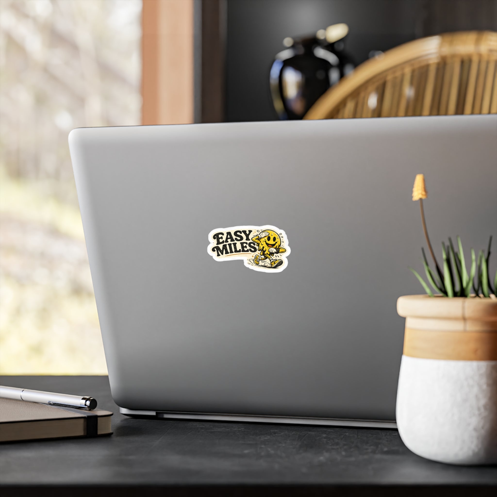 Easy Miles Vinyl Sticker – Retro Running Smiley Kiss-Cut Decal